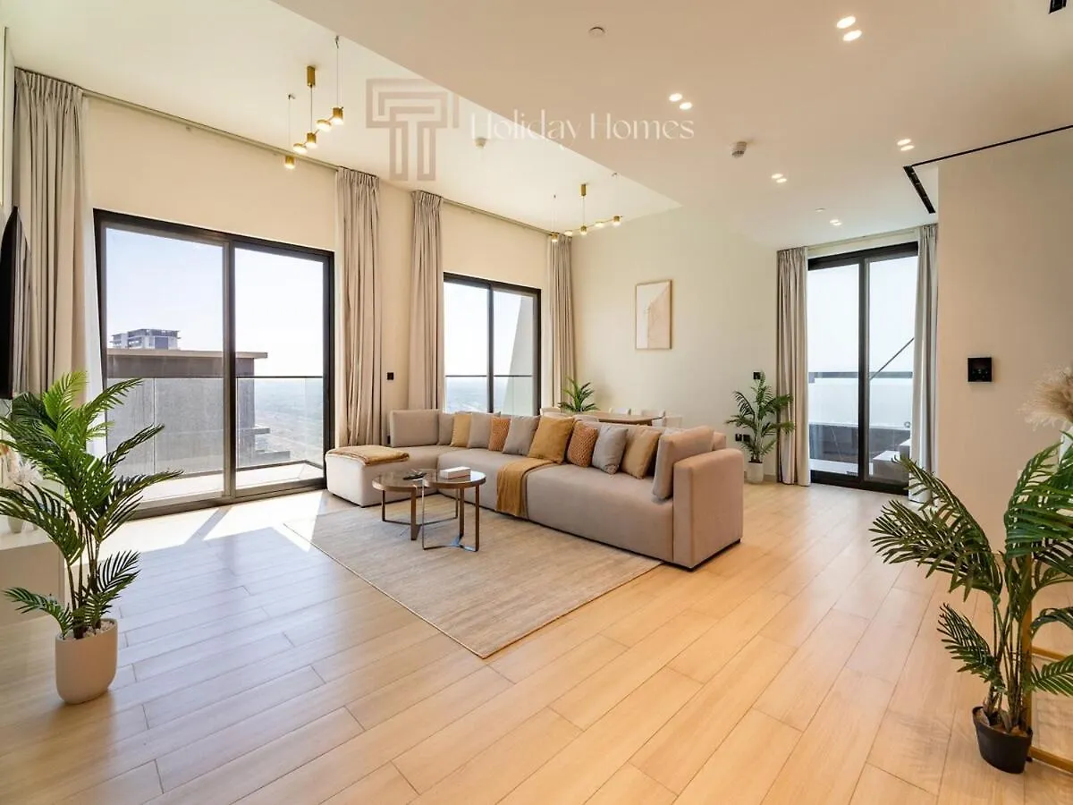 Apartment With Private Pool, Spacious Living Room Dubai United Arab Emirates